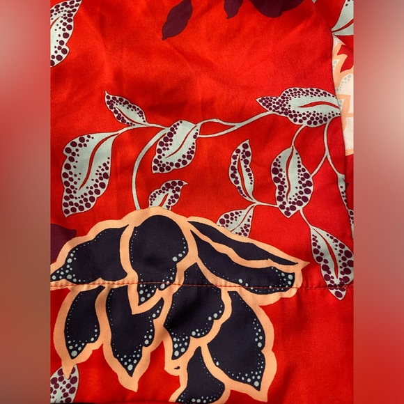 URBAN OUTFITTERS Floral Kimono Top / Cardigan Size: M Red w/ Floral Print - Picture 3 of 8